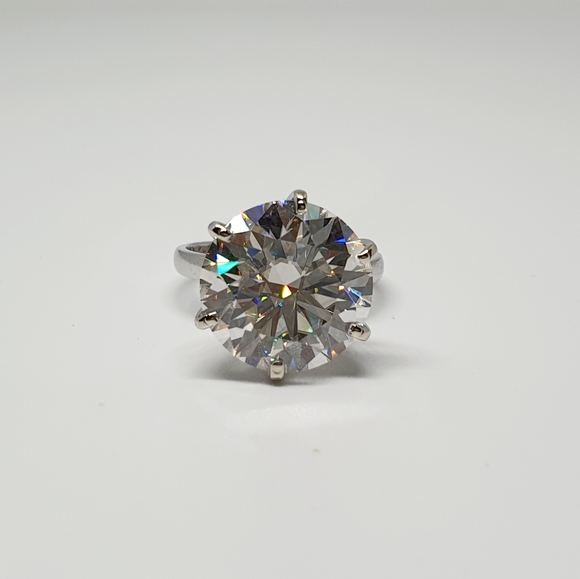 10.00 CARAT (D-E-F) MOISSANITE ENGAGEMENT RING - Picture 6 of 9